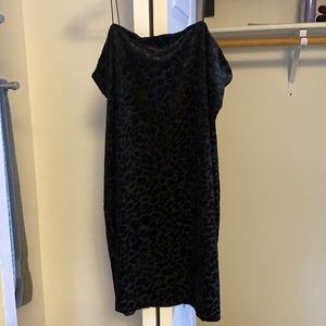 Little black dress! Size XL SO cute on. Fitted.